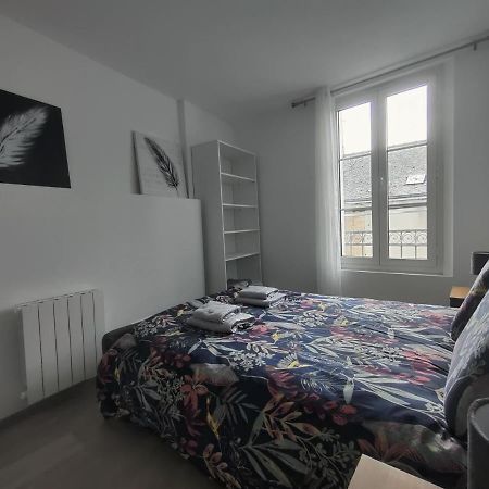 Appartement T3 Plume Hyper Centre D'Ernee ภายนอก รูปภาพ