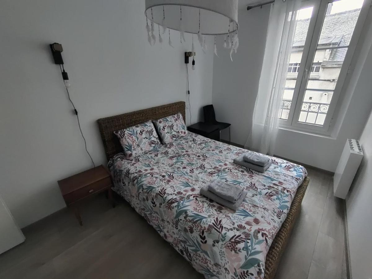 Appartement T3 Plume Hyper Centre D'Ernee ภายนอก รูปภาพ