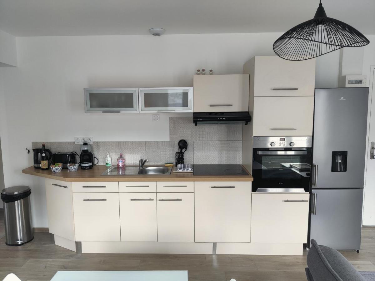 Appartement T3 Plume Hyper Centre D'Ernee ภายนอก รูปภาพ