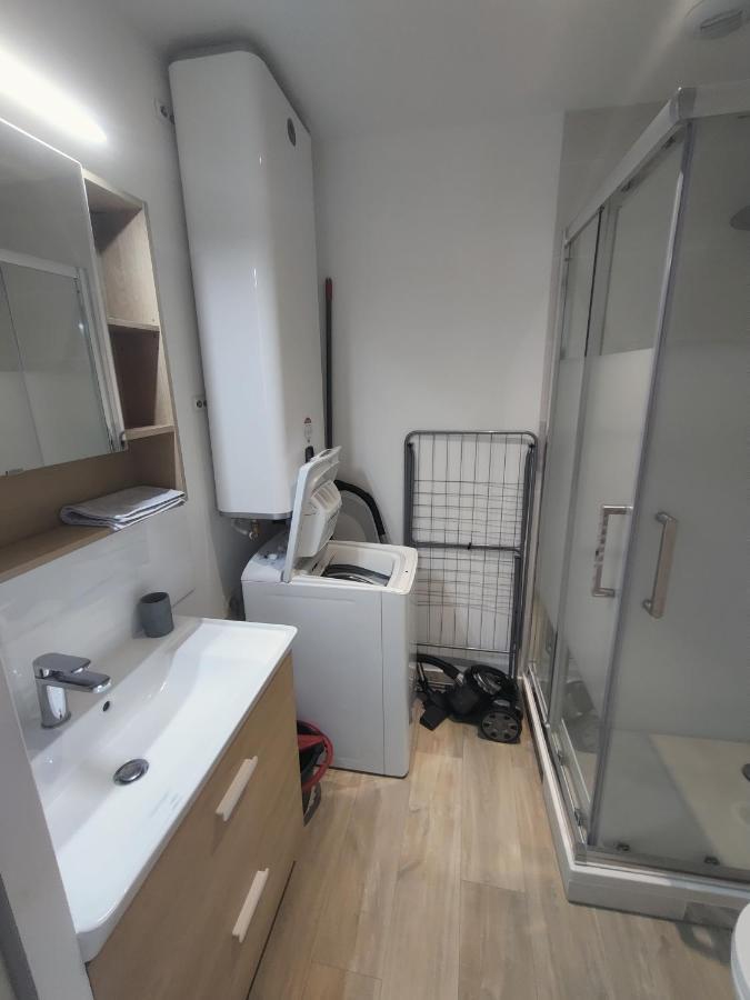 Appartement T3 Plume Hyper Centre D'Ernee ภายนอก รูปภาพ